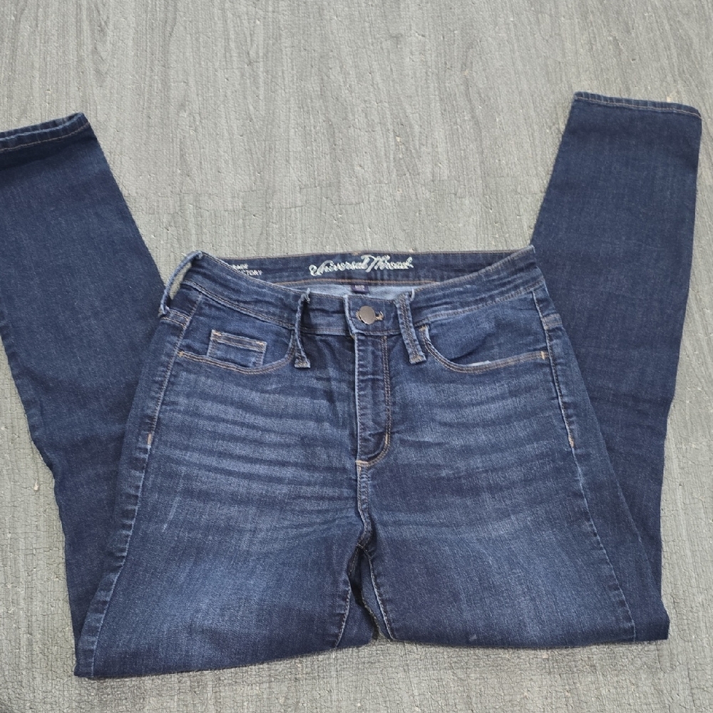 Universal Thread Women's Dark Blue Skinny Jeans